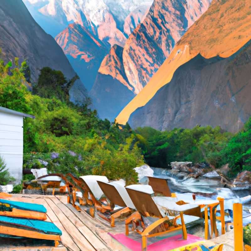 Hiking the Upper Trail of Tiger Leaping Gorge During Summer and Fall