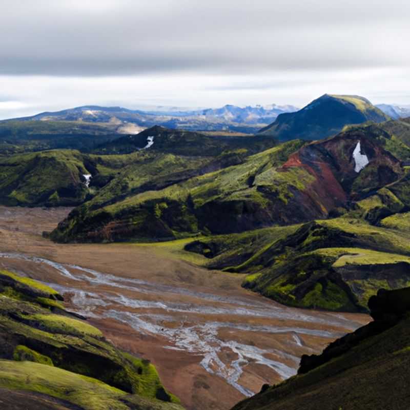 Observación de la aurora boreal en Laugavegur Trail, Islandia: Una aventura mística entre el verano y el otoño